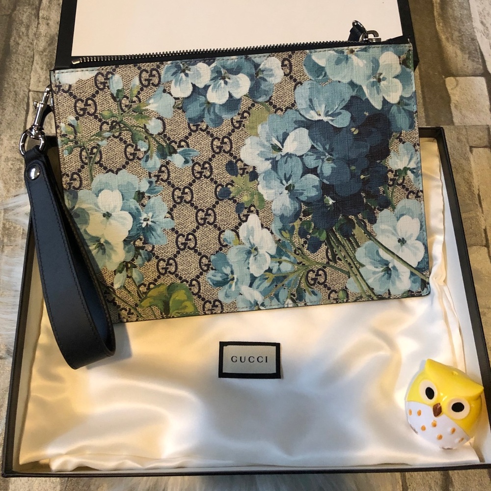 BNIB Gucci Blooms Wristlet